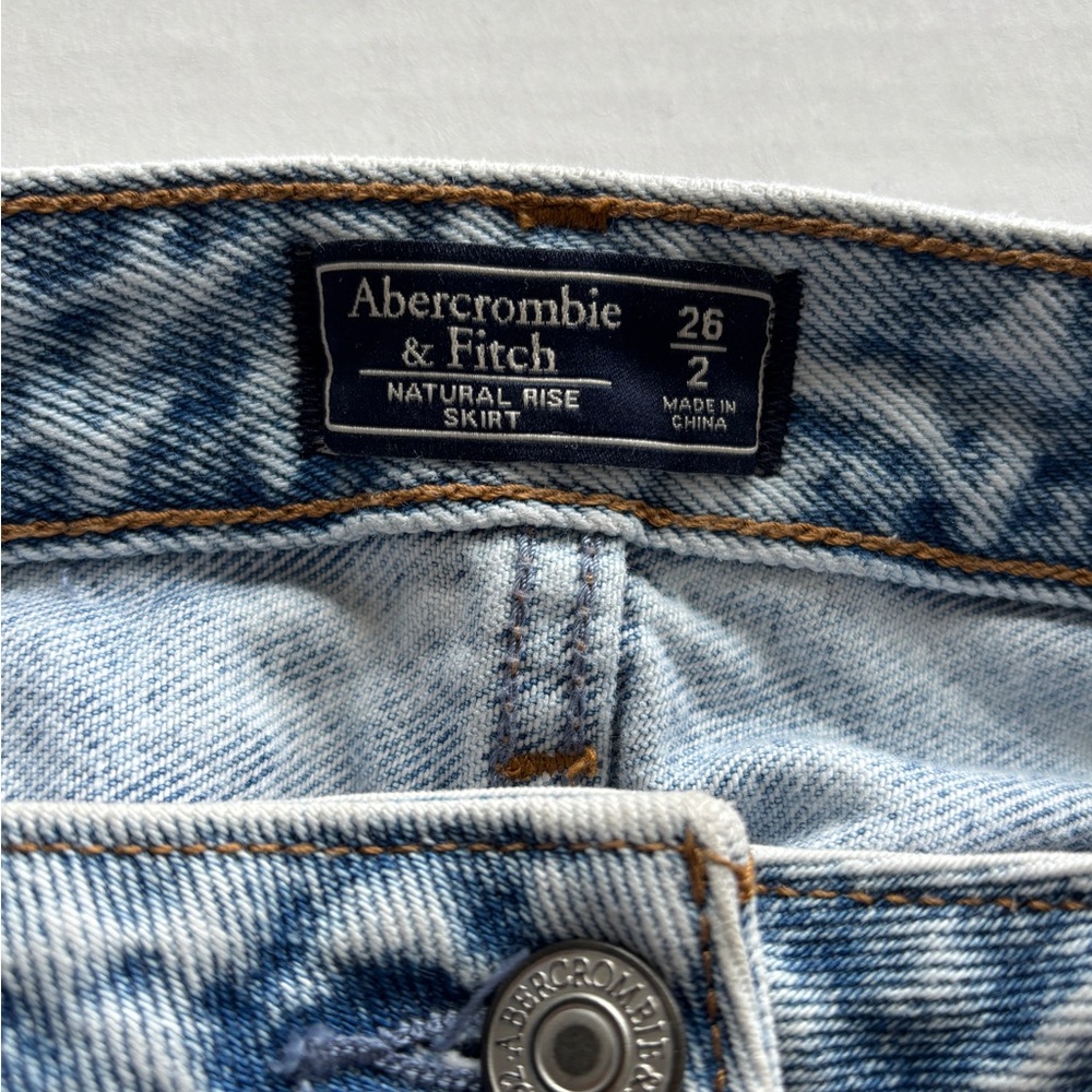 Denim button up skirt with real pockets - Picture 3 of 5